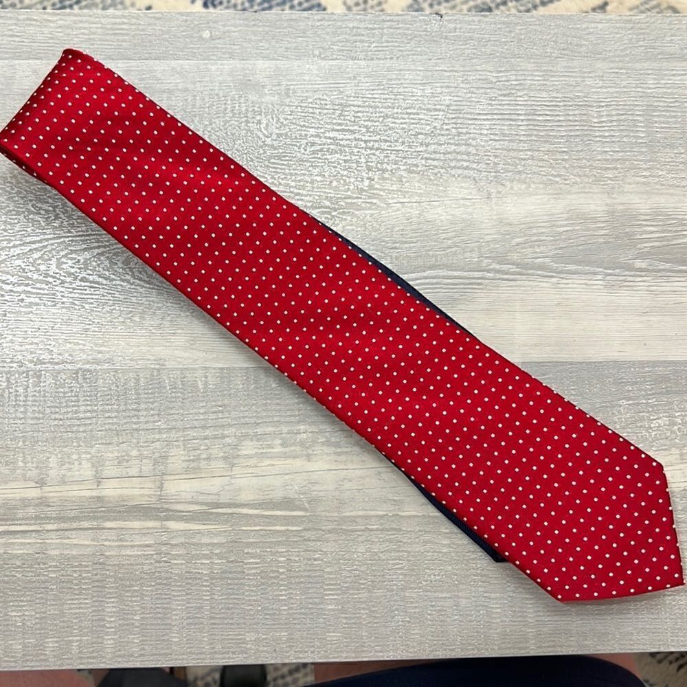 Tommy Hilfiger Red silk tie with white dots EUC